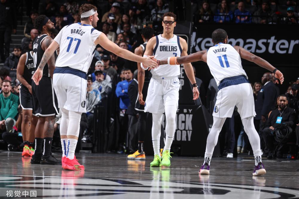 于足球场 于足球场